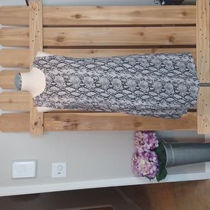 Allison Joy Sleeveless Shift Dress